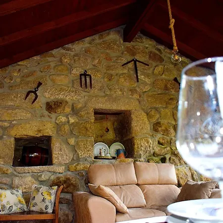 A Beira Da Cortella Holiday home *